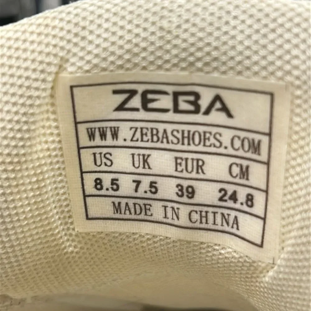 ZEBA Womens Tennis Shoes 8.5 Wide Athletic Beige White Tan Walking Minimalist
